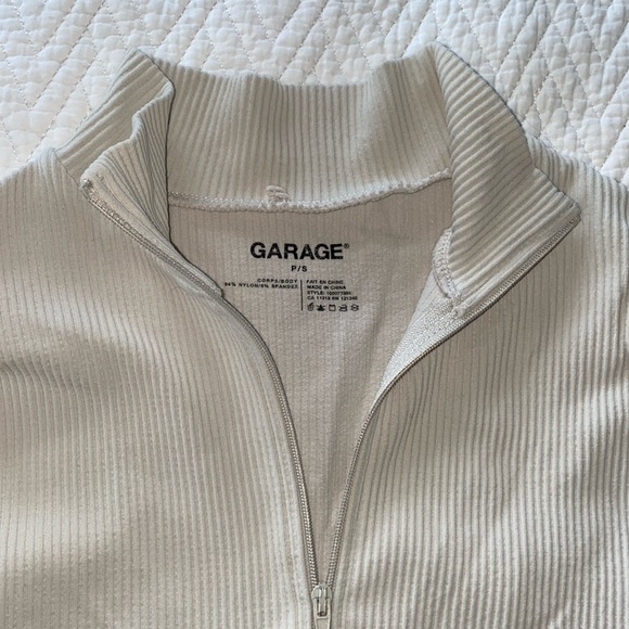 Garage long sleeve zipper top - Picture 2 of 3